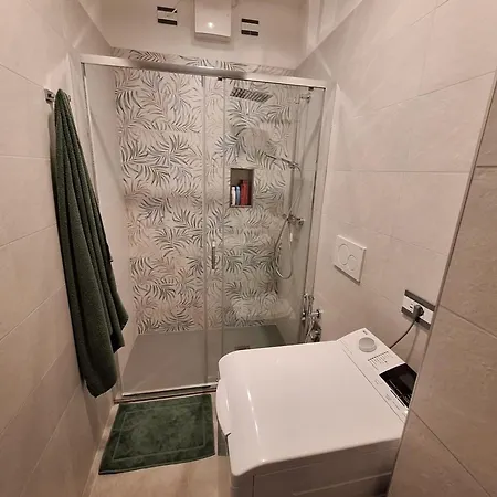Stylish And Equipped Flat In Lignano With Sea View