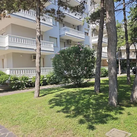 Stylish And Equipped Flat In Lignano With Sea View Διαμέρισμα