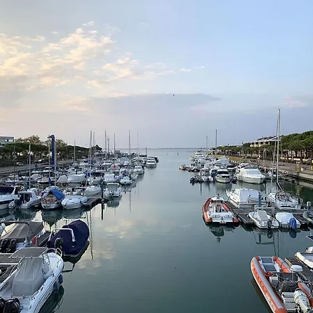 Stylish And Equipped Flat In Lignano With Sea View Lägenhet